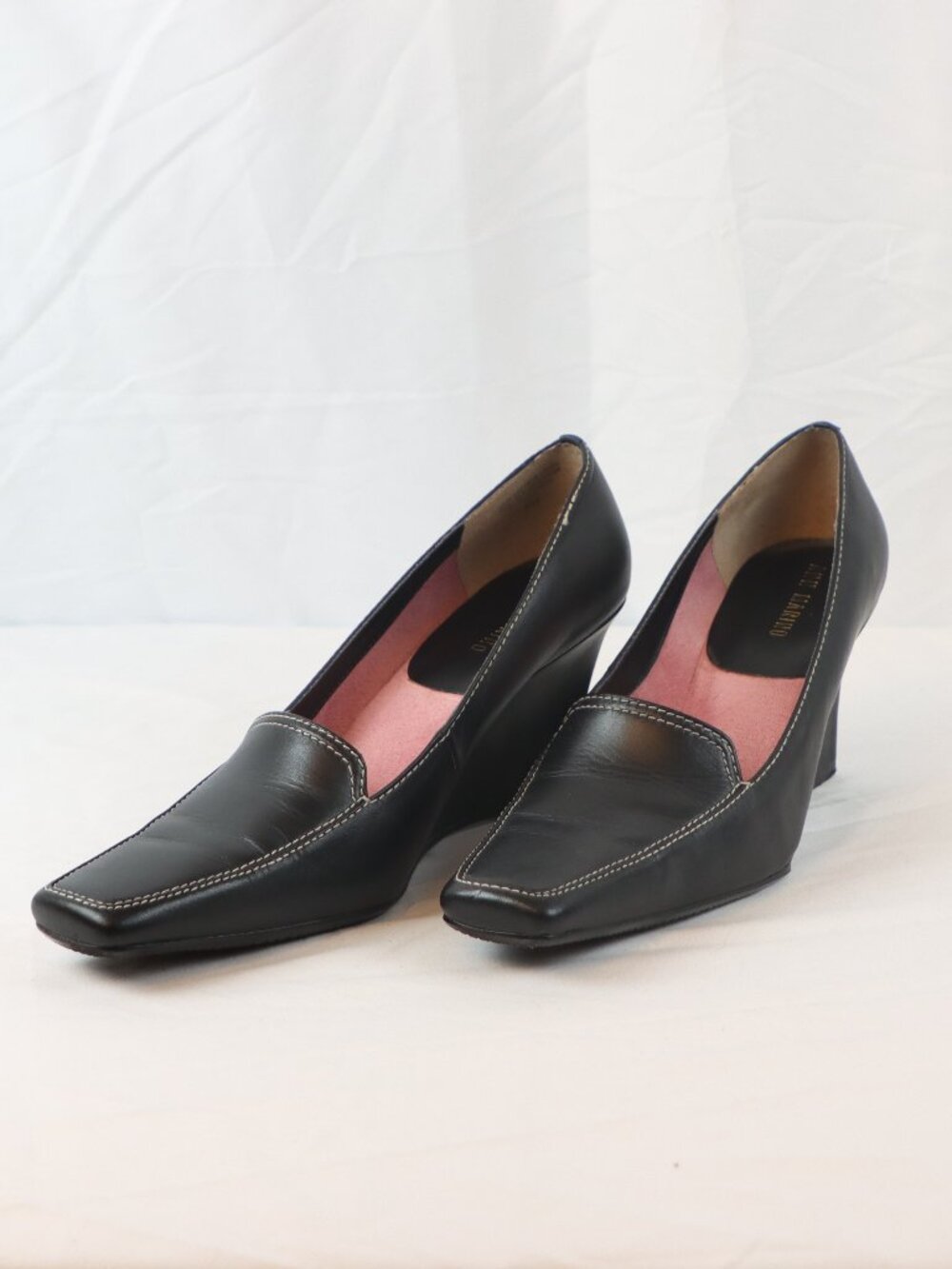 Ann Marino Size 9 Black Wedges